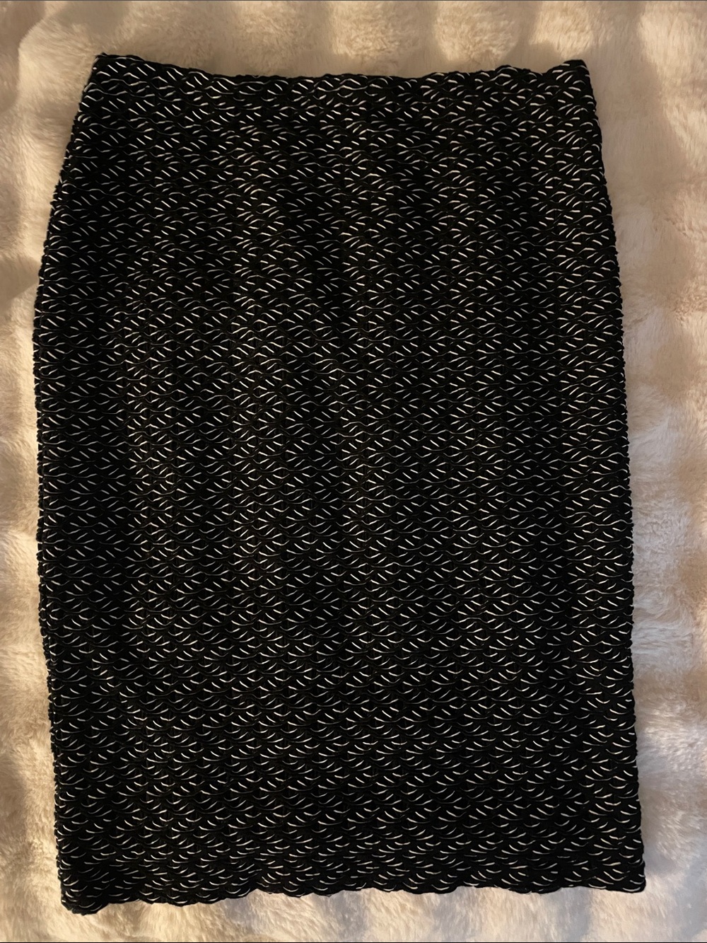 Vince Camuto Black & White Patterned Pencil Skirt